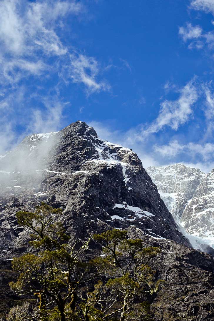 Milford Track Hike + Top Hiking Trails in the World to Put on Your Bucket List // localadventurer.com