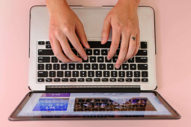 How We Made 32K in One Month - Our Blog Income Reports // Local Adventurer #localadventurer #travelblogger #blogincome #blogger #travelblog #blog #problogger