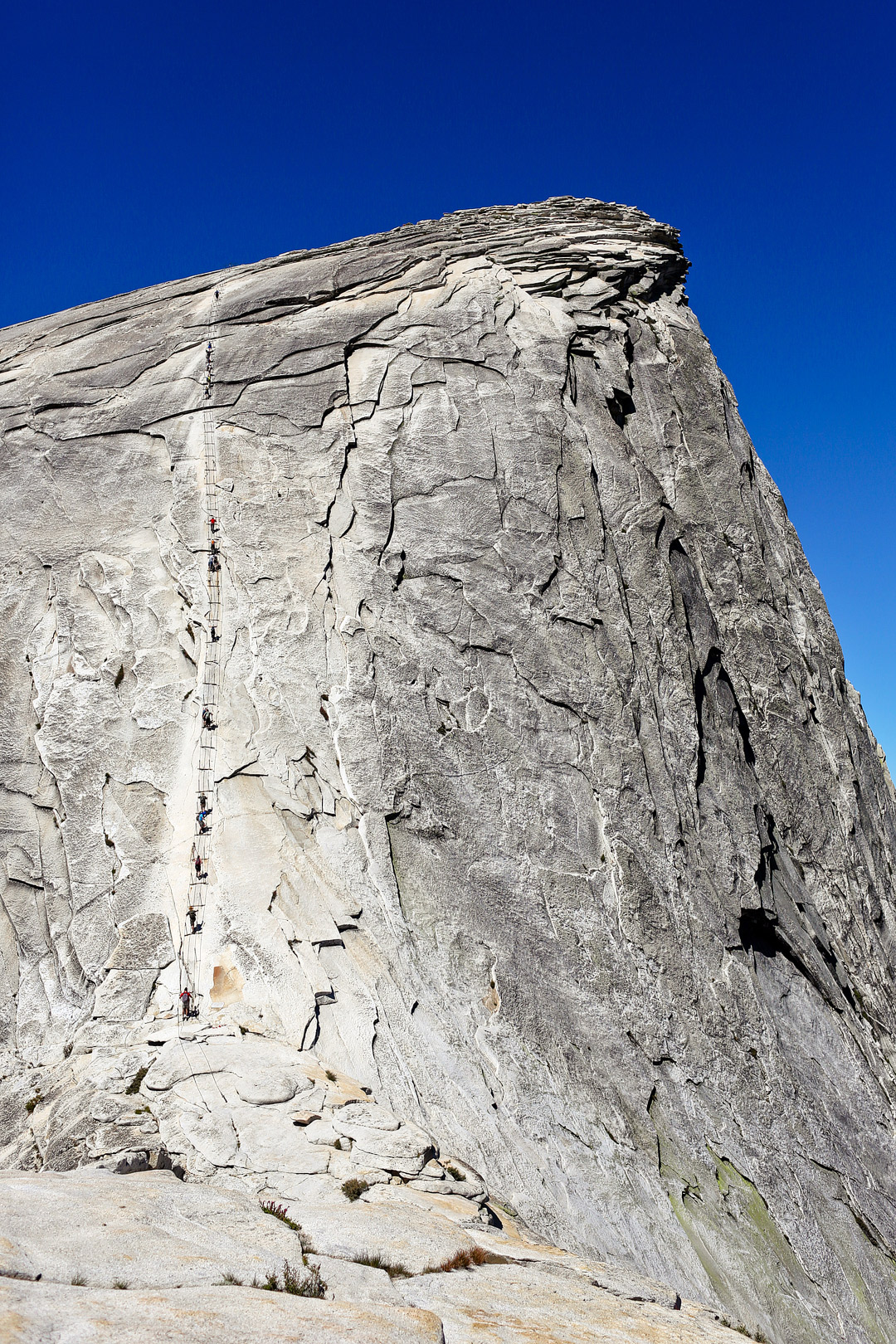 Hiking Half Dome + Traveling to Yosemite National Park? Take a look at these 11 best hikes in Yosemite National Park. These Yosemite hiking trails are also some of the best hiking trails in California and the US that you’ll want to add to your hiking bucket lists. They take you to some of the most beautiful places and best views in Yosemite. // Local Adventurer #localadventurer #yosemite #california #nationalpark #visitcalifornia #visitca #findyourpark