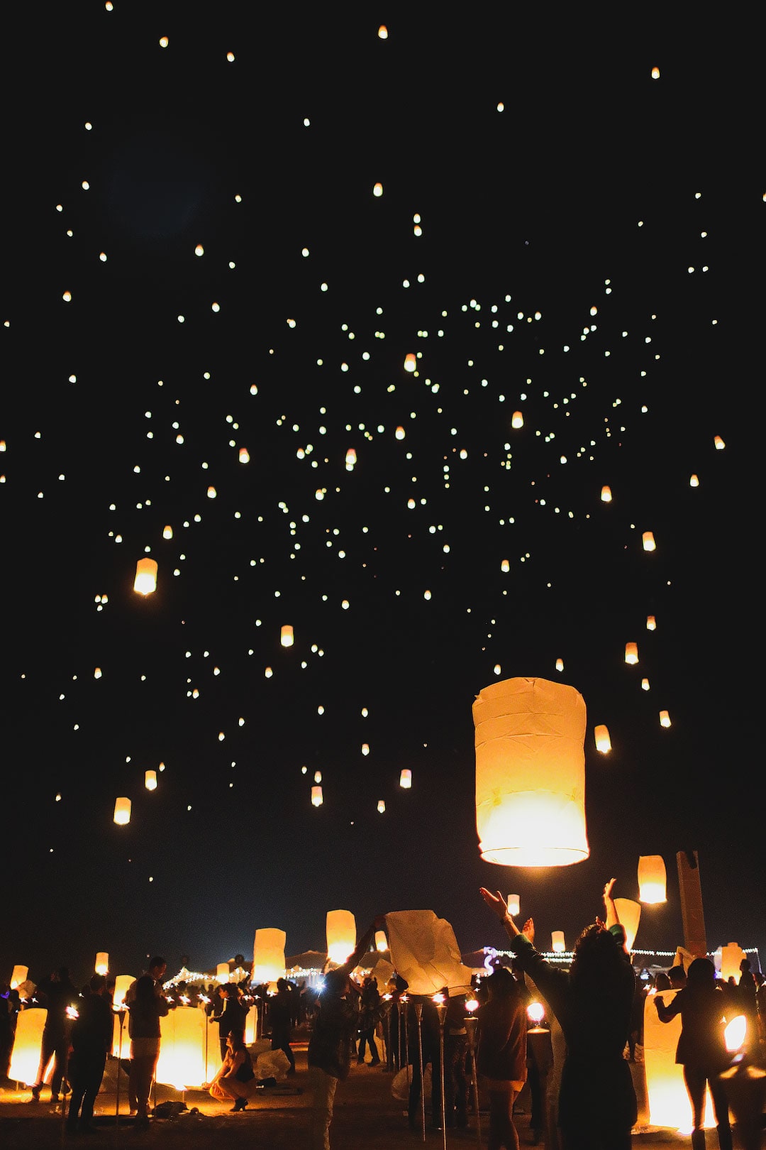 Rise Lantern Festival Las Vegas + 15 Best Festivals in the US for Your USA Bucket List - USA Music Festivals / localadventurer.com