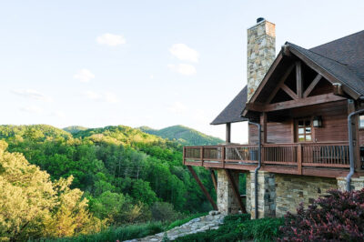 Bear Creek Cabin + Best Places to Stay in Asheville NC // localadventurer.com