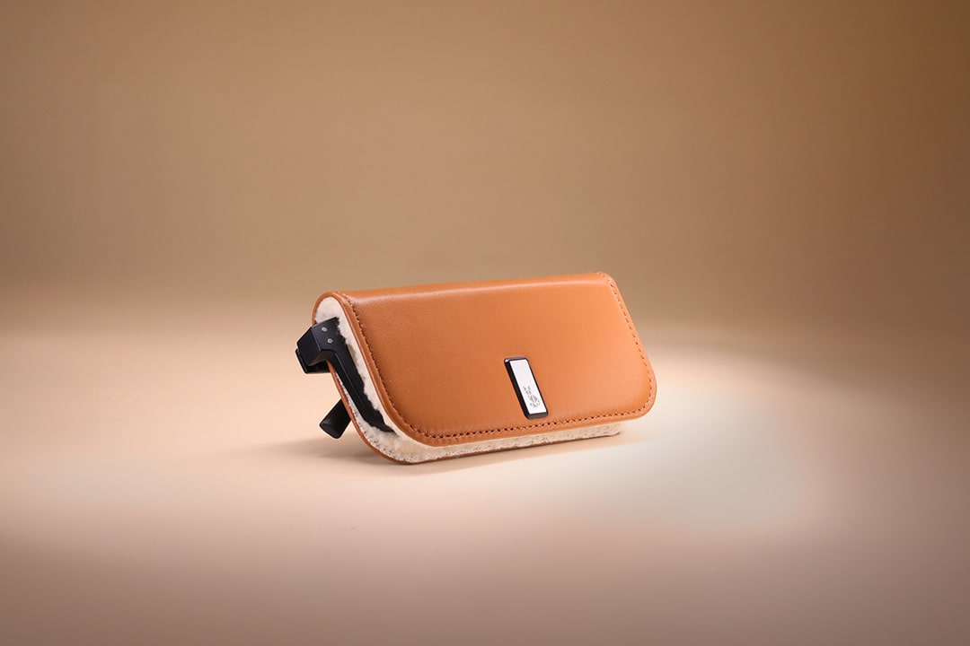 You are currently viewing A Slim and Soft Glasses Case Perfect for Travel – The Bristow Lens Jacket