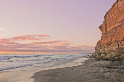 Your Essential Guide to the Torrey Pines Hike - Torrey Pines State Natural Reserve Hiking Trails - Hiking in San Diego // Local Adventurer #sandiego #visitcalifornia #california #ca #torreypines